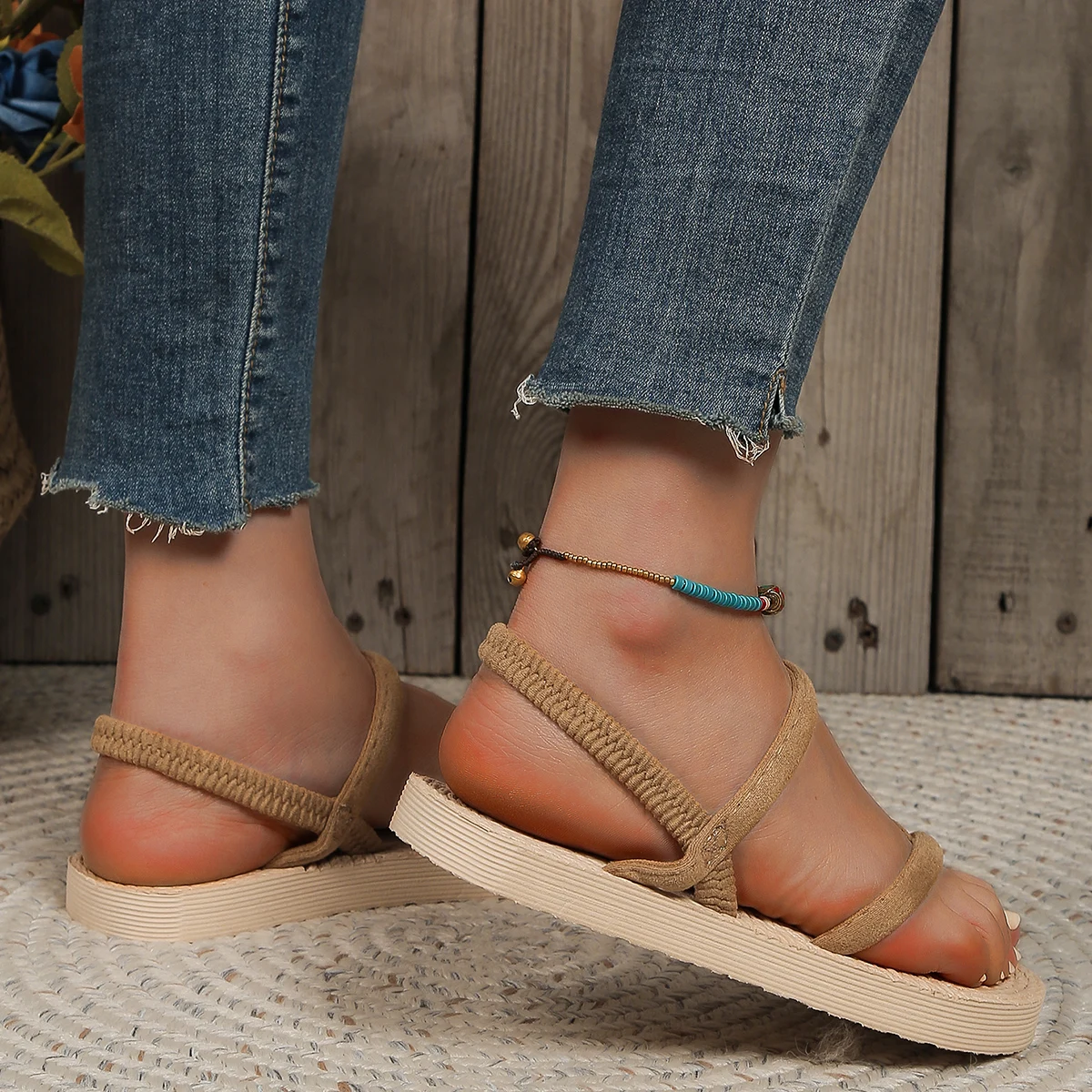 Dámske módne trend pružná protišmyková opotrebovaniu mäkké soled ploché sandále