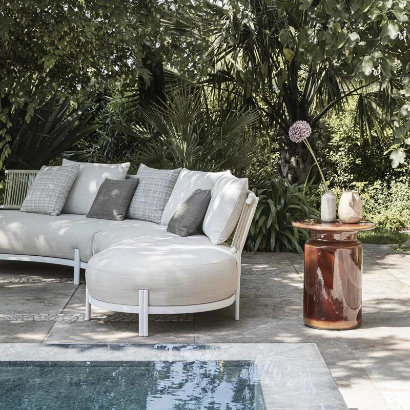 Kolo vonkajšie gauč ratan villa hotel nádvorie voľný čas nábytok open-air balkón vonkajšie záhradné posedenie