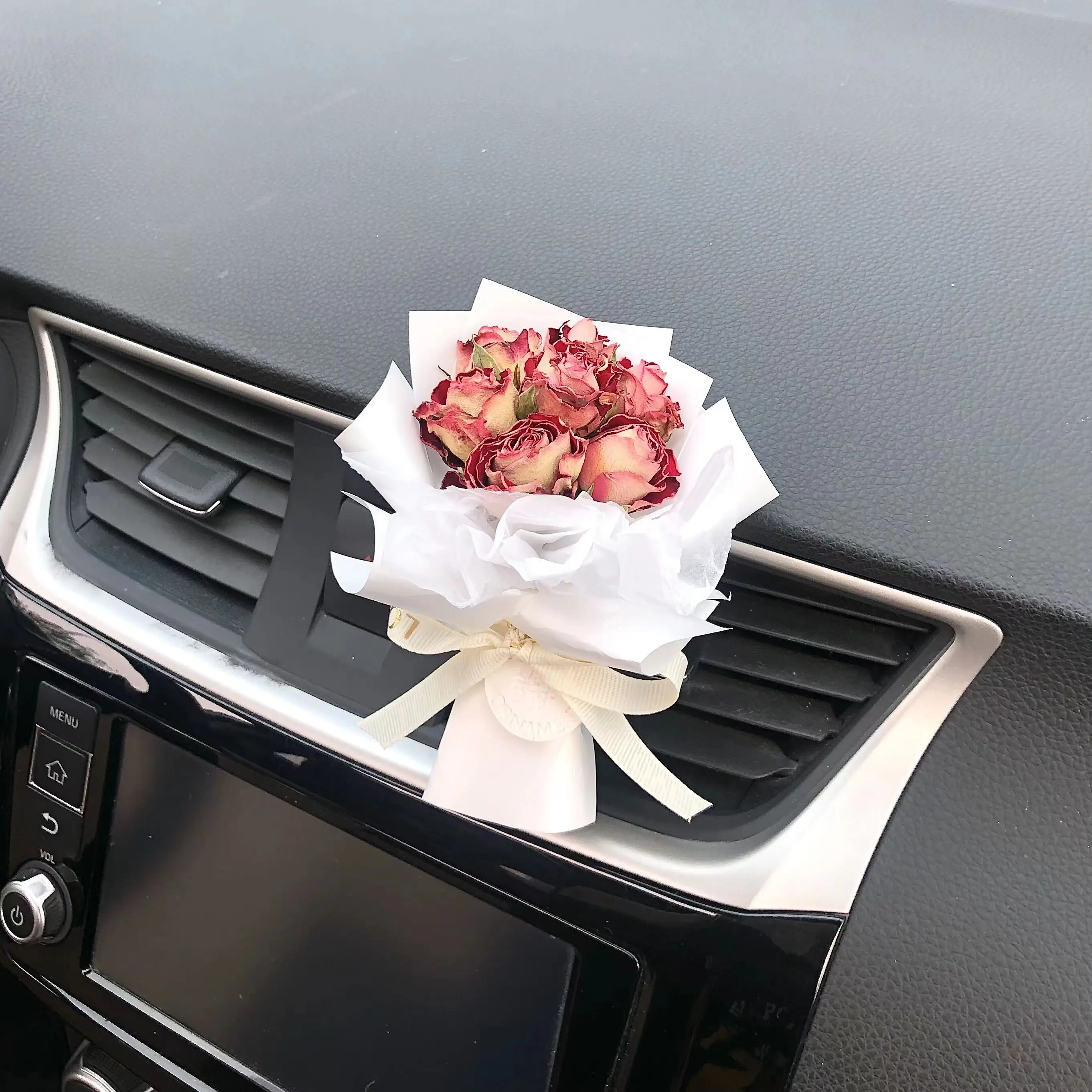 Osviežovač Vzduchu Auto Ornament Odvzdušňovací Kvetinová Výzdoba Čistý Vzduch Vo Vnútri Auta Zápach A Formaldehydu Odstránenie
