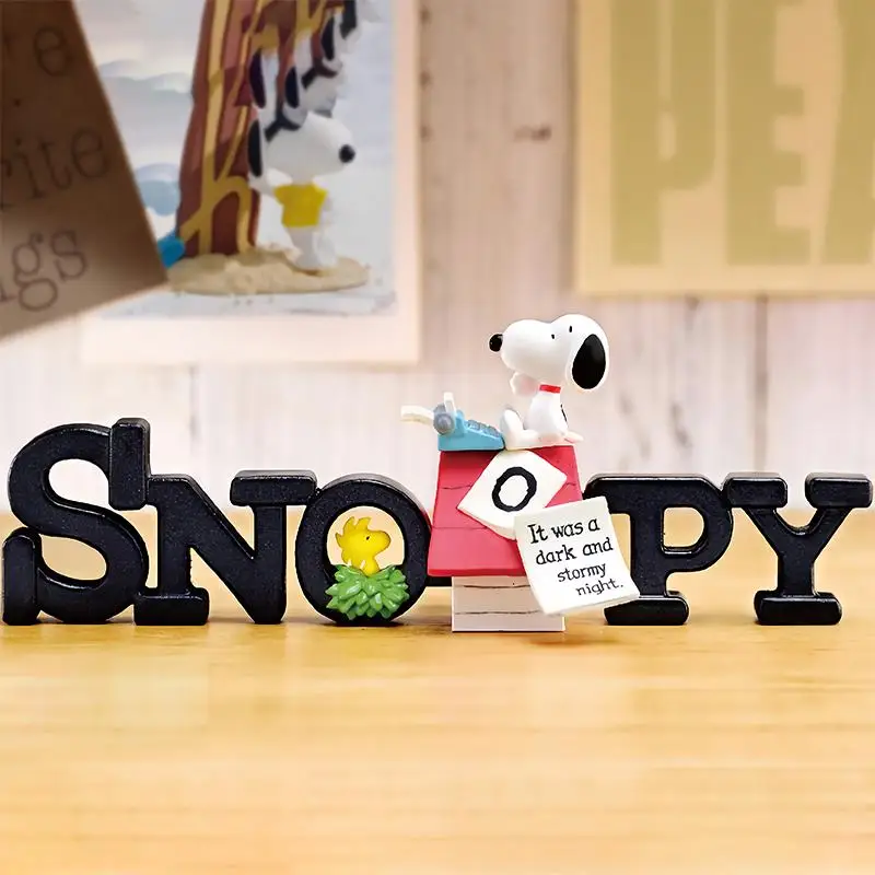 Snoopy Slovo zberného Boxu, Charlie Brown Hračku, Ozdoby Kawaii Anime Action & Hračka Údaje Model Hračky pre Deti Darček k Narodeninám